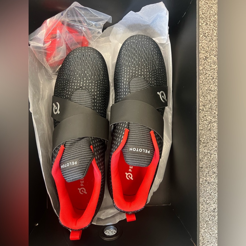 Brand new Peloton Altos cycle shoes